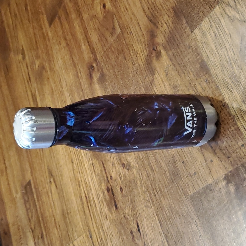 Vans Off The Wall 17 ounce navy tropical print water bottle